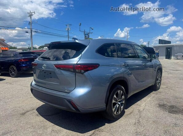 5TDGZRAH0NS123413 2022 TOYOTA HIGHLANDER Blue Вид спереду
