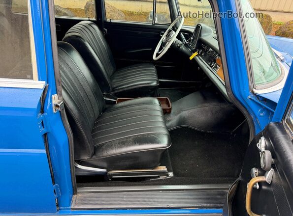 11011010270464 1966 MERCEDES-BENZ 230 Двухцветный Вид сзади
