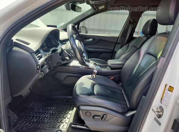 WA1LAAF71HD023645 2017 AUDI Q7 White Առջևի վահանակի տեսք