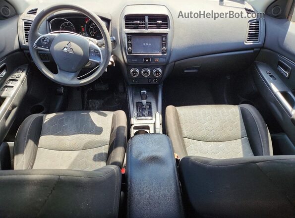 JA4AP3AU1LU016525 2020 MITSUBISHI OUTLANDER Серый Вид щитка приборов