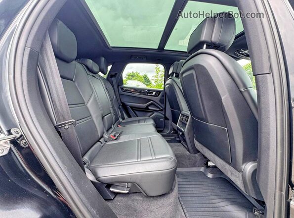 WP1AA2AY1KDA13707 2019 PORSCHE CAYENNE Black Вид ззаду