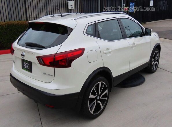 JN1BJ1CR2HW100263 2017 NISSAN ROGUE White Delantero derecho