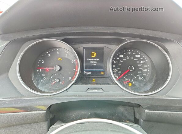3VV3B7AX4JM025642 2018 VOLKSWAGEN TIGUAN Green 
