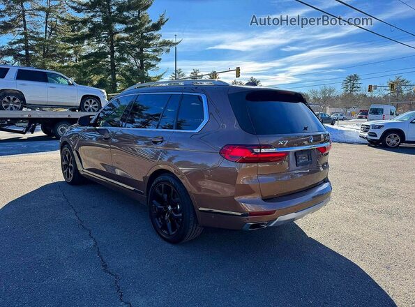 5UXCW2C09L9A00387 2020 BMW X7 Orange Widok z przodu