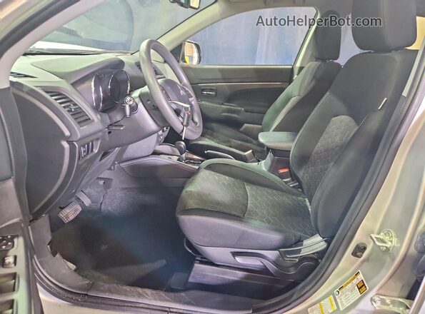 JA4ARUAU0RU019120 2024 MITSUBISHI OUTLANDER Silver 