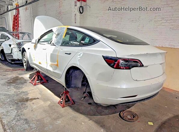 5YJ3E1EA0MF026952 2021 TESLA MODEL White 