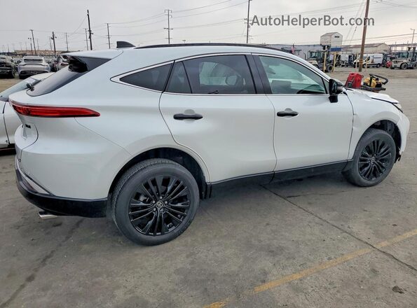 JTEAAAAHXRJ185172 2024 TOYOTA VENZA Белый Передняя правая четверть