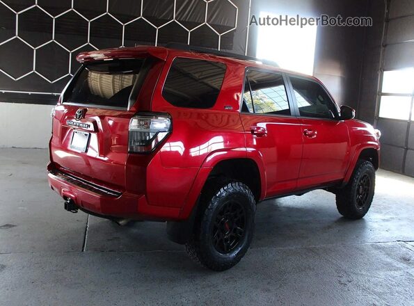 JTEBU5JR0H5437725 2017 TOYOTA 4RUNNER Red Передня права чверть