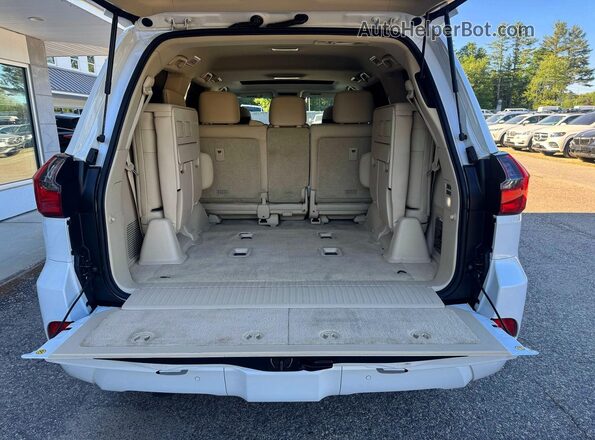 JTJHY7AX3G4213685 2016 LEXUS LX White 