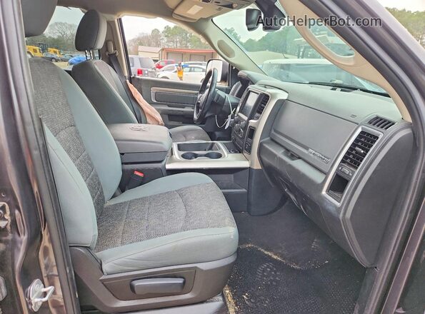 1C6RR7LT5HS530130 2017 RAM 1500 Gray Вид панелі приладів