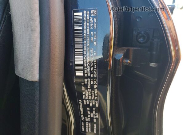 ZASFAKAN1J7B74253 2018 ALFA ROMEO STELVIO Black სალონის 360-გრადუსიანი ხედი