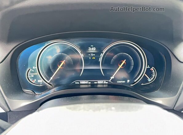 5UXTR9C52JLC73490 2018 BMW X3 Black Սարքավորումների վահանակի տեսք