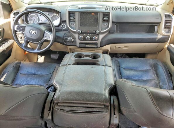1C6SRFFT3LN125964 2020 RAM 1500 Gray Vista del cuadro de instrumentos