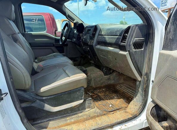 1FDRF3GT1JEB69774 2018 FORD F350 Белый Вид сзади