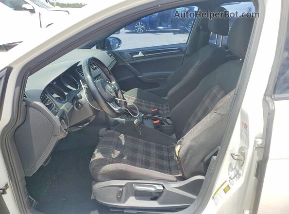 3VW4T7AU3GM044100 2016 VOLKSWAGEN GTI White 