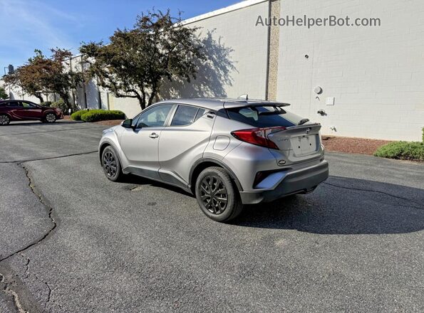 NMTKHMBXXKR067772 2019 TOYOTA C-HR Silver 