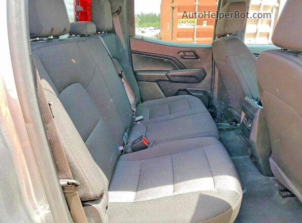 1GCGSBEC6R119601 2024 CHEVROLET COLORADO Silver Widok wnętrza z tyłu