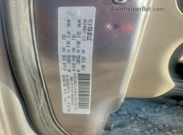 2C4RC1BG5GR229725 2016 CHRYSLER TOWN Silver Սալոնի 360 աստիճան տեսք