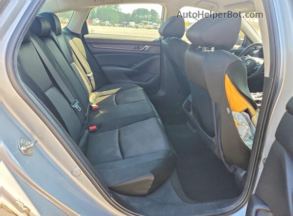 1HGCV1F18KA136413 2019 HONDA ACCORD Silver Вид задньої частини салону