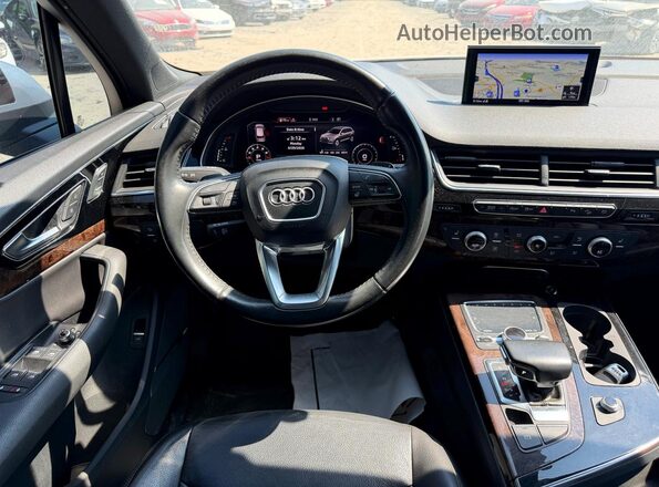 WA1LAAF74JD004268 2018 AUDI Q7 Silver Rear seats view