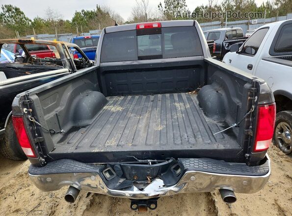 1C6RR7LT5HS530130 2017 RAM 1500 Gray Вид салону спереду