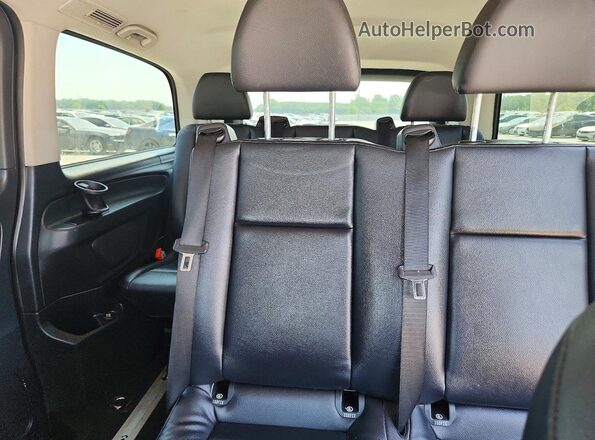 WD4PG2EE7G3130852 2016 MERCEDES-BENZ METRIS Серебряный Вид задней части салона