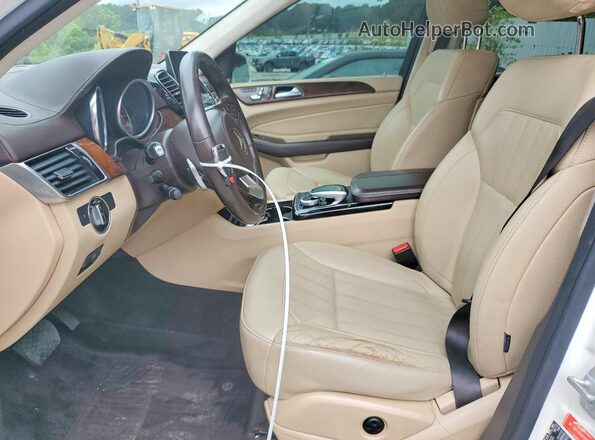 4JGDF6EE3JB029789 2018 MERCEDES-BENZ GLS White Widok deski rozdzielczej
