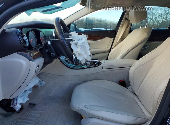 WDDZF4KB2JA357676 2018 MERCEDES-BENZ E-CLASS Black Widok deski rozdzielczej