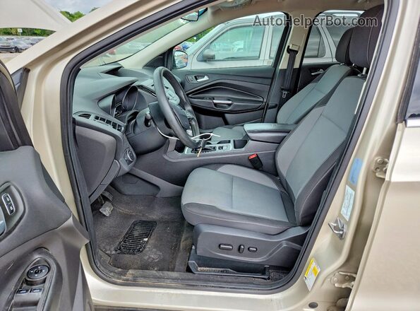 1FMCU0GD0JUB88809 2018 FORD ESCAPE Gold Dashboard view