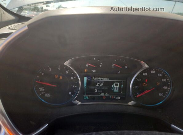 2GNAXSEV7J6227072 2018 CHEVROLET EQUINOX Silver Widok tylnych siedzeń