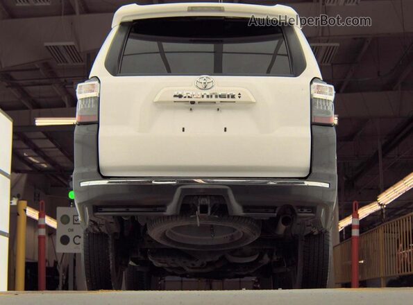 JTESU5JR6N5991248 2022 TOYOTA 4RUNNER White 360 interior view