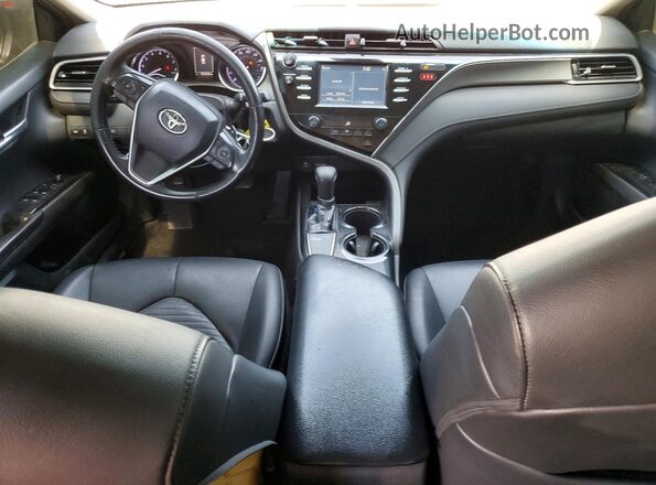 4T1B11HK4JU577038 2018 TOYOTA CAMRY Серебряный 