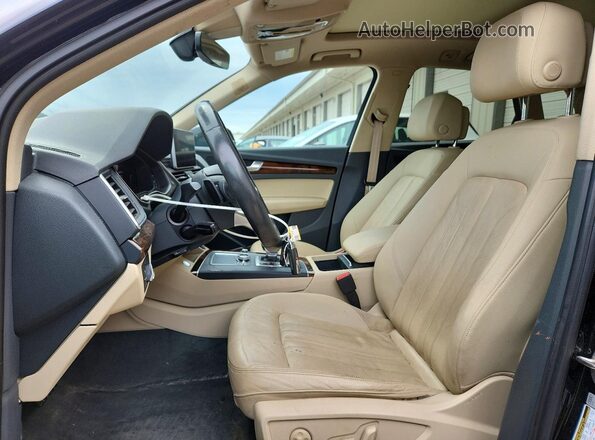 WA1BNAFY9J2002973 2018 AUDI Q5 Black Vista del salpicadero