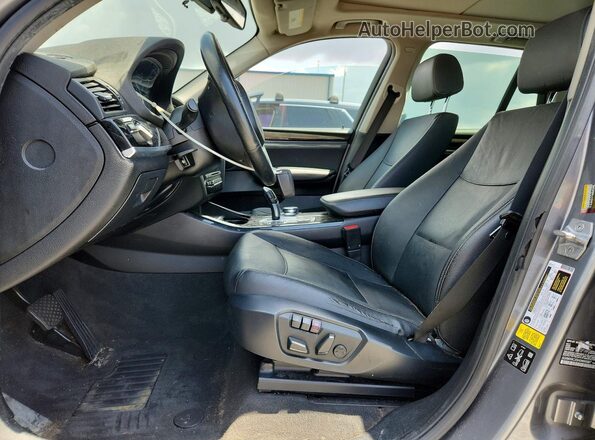 5UXWX9C35H0W69987 2017 BMW X3 Gray Widok deski rozdzielczej