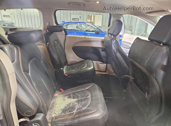 2C4RC1BG3HR539583 2017 CHRYSLER PACIFICA Silver ძრავის განყოფილების ხედი