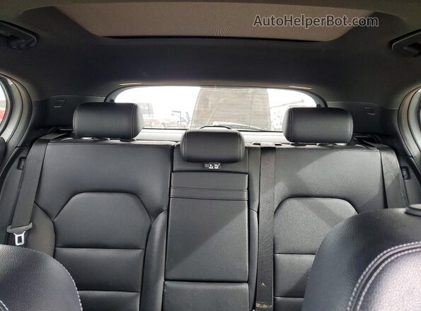 WDCTG4GB3JJ390069 2018 MERCEDES-BENZ GLA Silver 