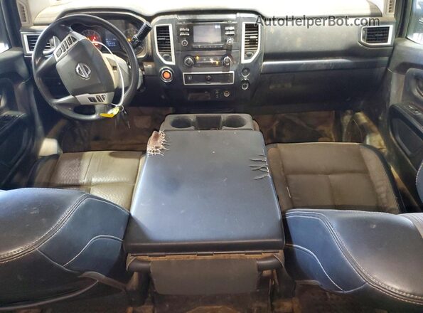 1N6AA1EK8HN544386 2017 NISSAN TITAN Black Widok zestawu wskaźników
