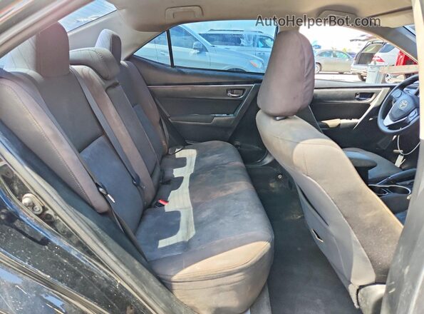 5YFBURHE3JP802048 2018 TOYOTA COROLLA Black Вид задньої частини салону
