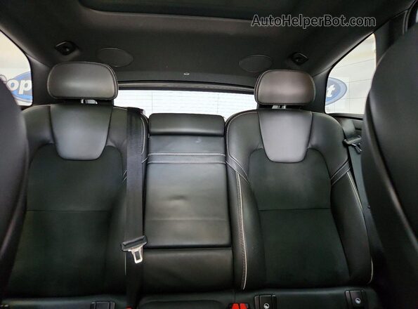 YV4A22RM6K1351487 2019 VOLVO XC60 Gray უკანა სალონის ხედი
