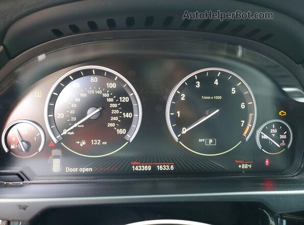 5UXKT0C36H0V97929 2017 BMW X5 Gray Вид задніх сидінь
