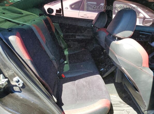 JF1VA2V64H9810675 2017 SUBARU WRX Black Vista interior trasera
