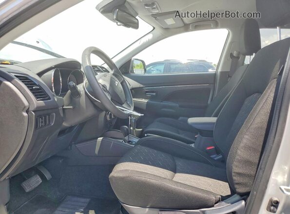 JA4ARUAU8TU009829 2026 MITSUBISHI OUTLANDER Silver 
