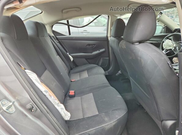3N1AB8CV2RY318728 2024 NISSAN SENTRA Gray Vista interior trasera
