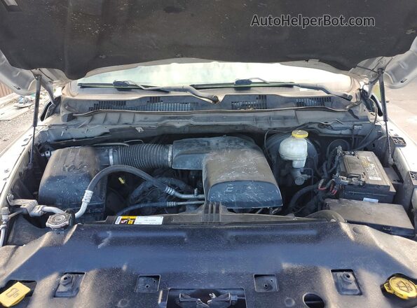 1C6RR7GG4JS300632 2018 RAM 1500 Silver ძრავის განყოფილების ხედი