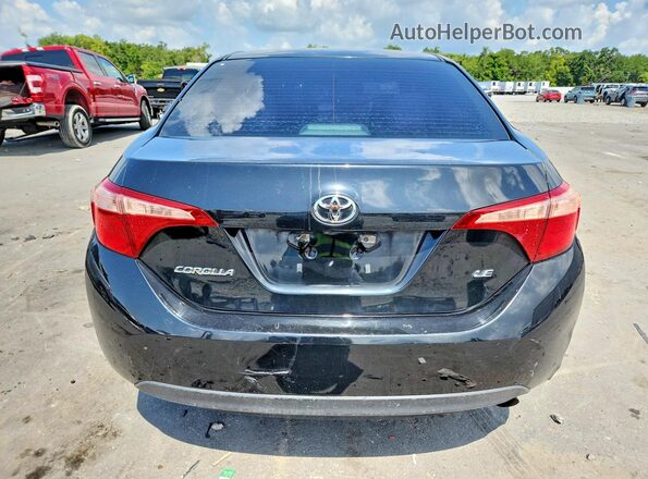 5YFBURHE3JP802048 2018 TOYOTA COROLLA Black Вид салону спереду