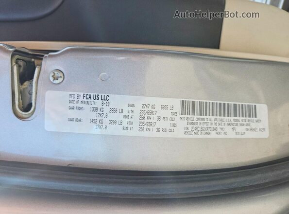 2C4RC1BG1KR731849 2019 CHRYSLER PACIFICA Silver Սալոնի 360 աստիճան տեսք