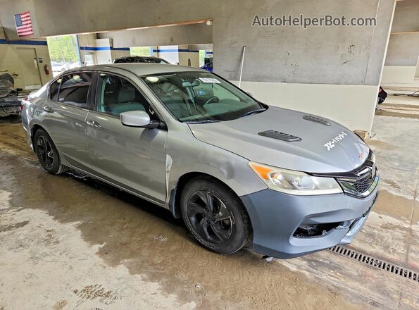 1HGCR2F36HA197747 2017 HONDA ACCORD Silver Vista frontal