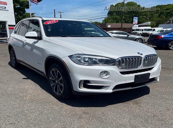 5UXKR0C52J0Y02782 2018 BMW X5 White 