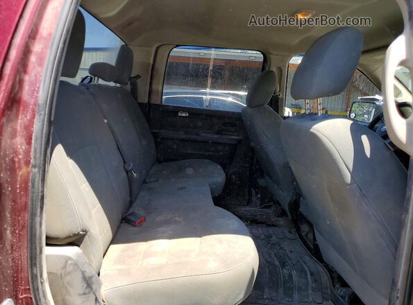 1C6RR7KM7KS724871 2019 RAM 1500 Burgundy Widok wnętrza z tyłu