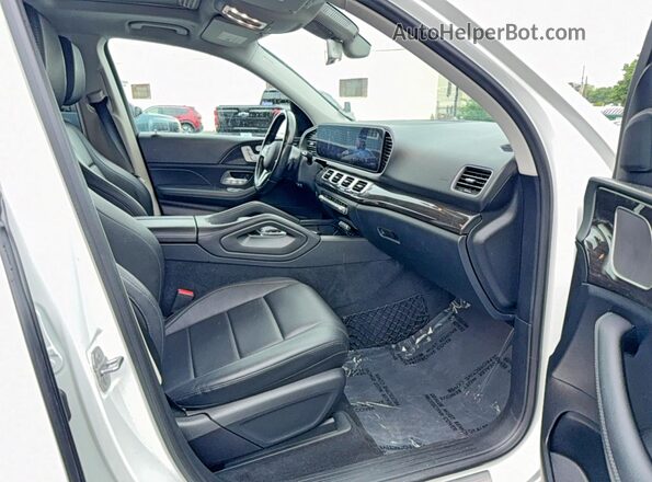 4JGFB4KB4LA008641 2020 MERCEDES-BENZ GLE White Rear view